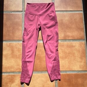 Moving! Fabletics Rose Leggings